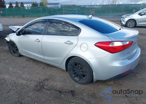 2015 Kia Forte Lx z USA, uszkodzony, nr VIN KNAFK4A64F5387823